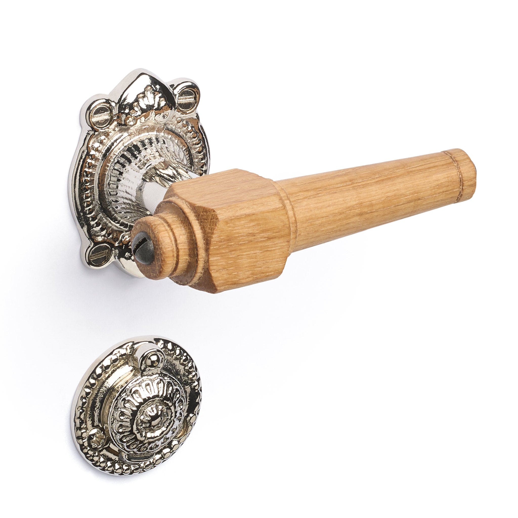 Svanemølle | Dørhåndtag i Egetræ med almue rosetter og nøgleskilte i Blank Nikkel L 111 mm (C/C 30 mm) Sibes SM-EN-1670-NI FINICC