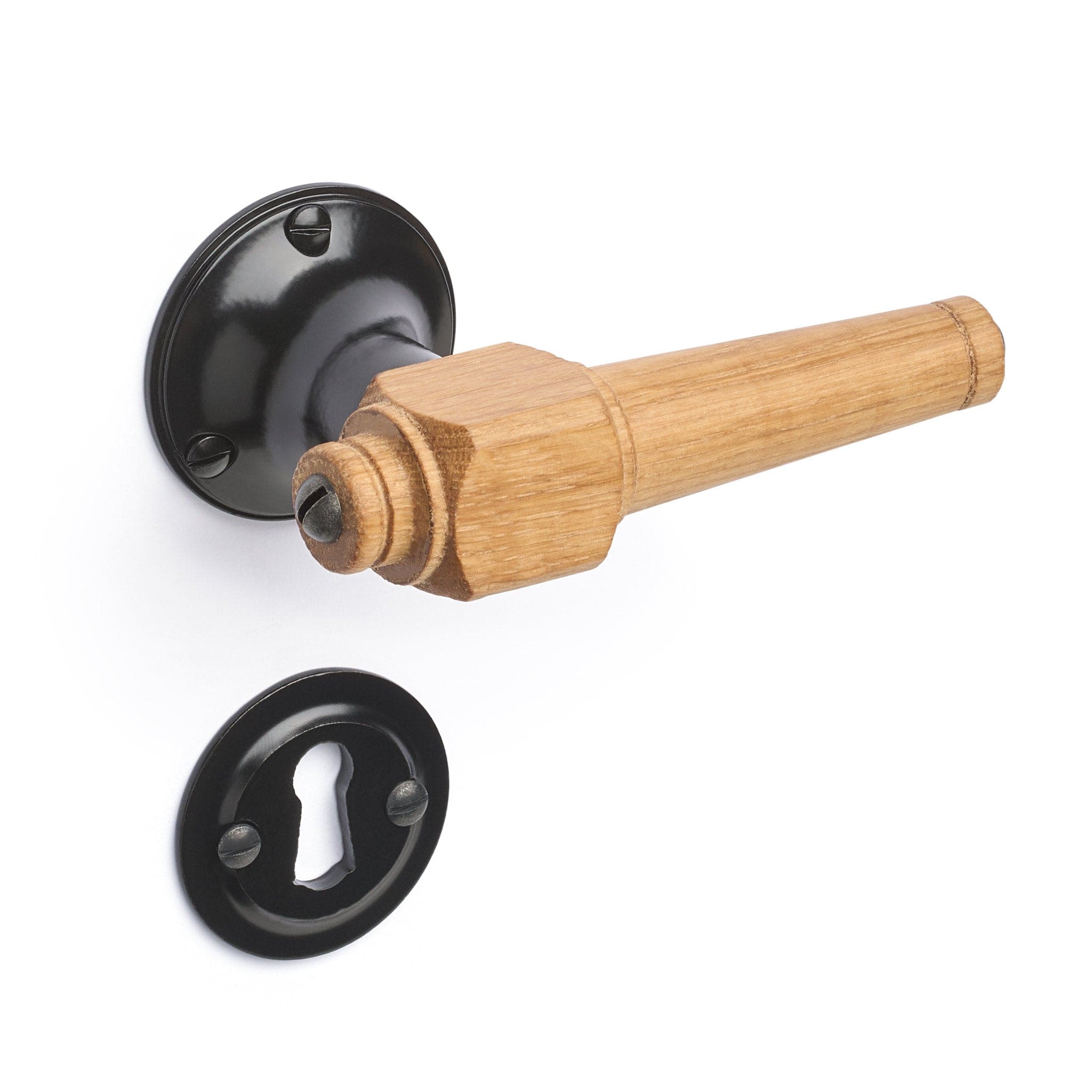 Svanemølle | Dørhåndtag i Egetræ med klassiske rosetter og nøgleskilte i Sortlakeret Messing L 111 mm (C/C 30 mm) Sibes SM-EN-1770-SO FINICC