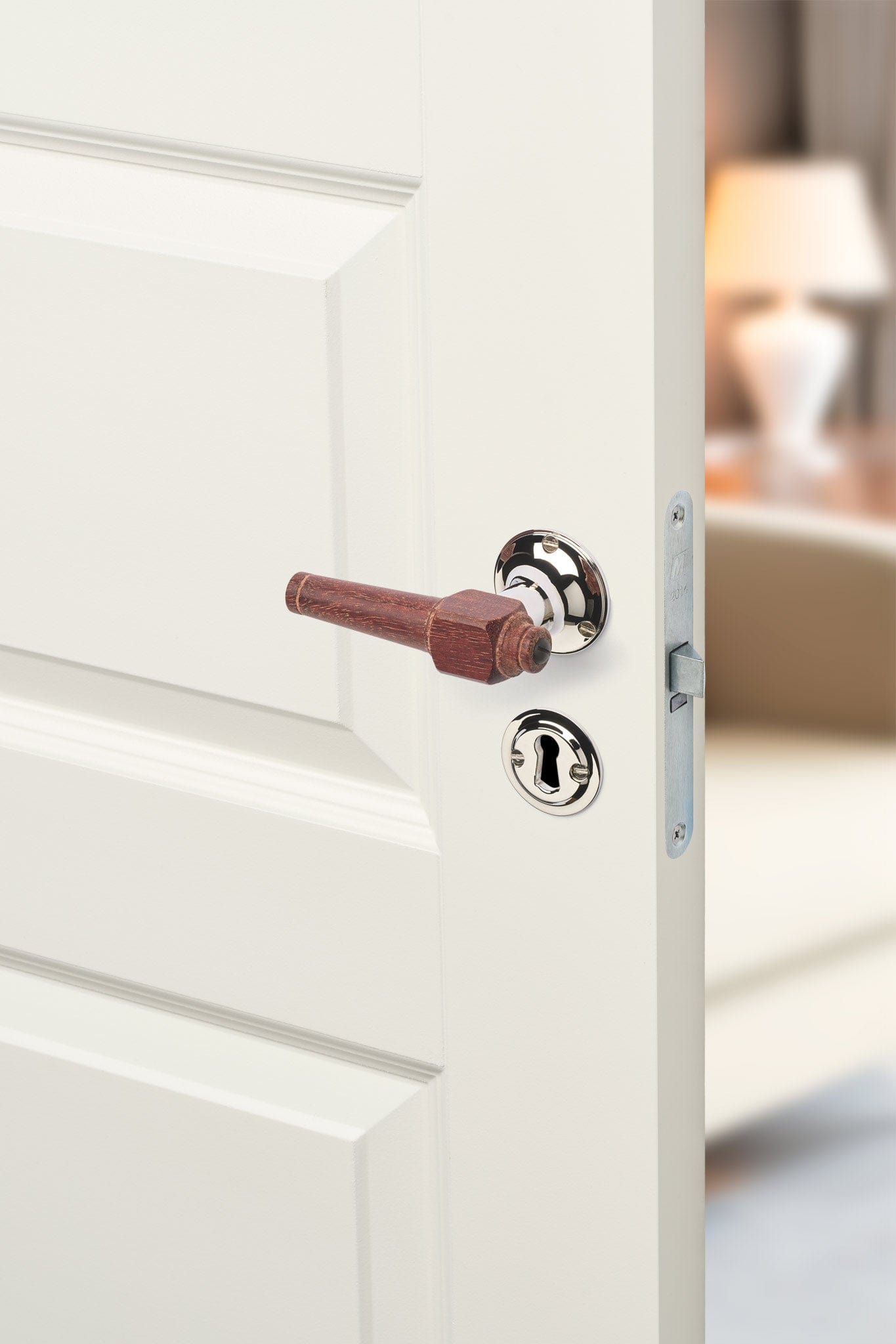 Svanemølle | Dørhåndtag i Mahogni træ med klassiske rosetter og nøgleskilte i Blank Nikkel L 111 mm (C/C 30 mm) Sibes SM-MA-1770-NI FINICC