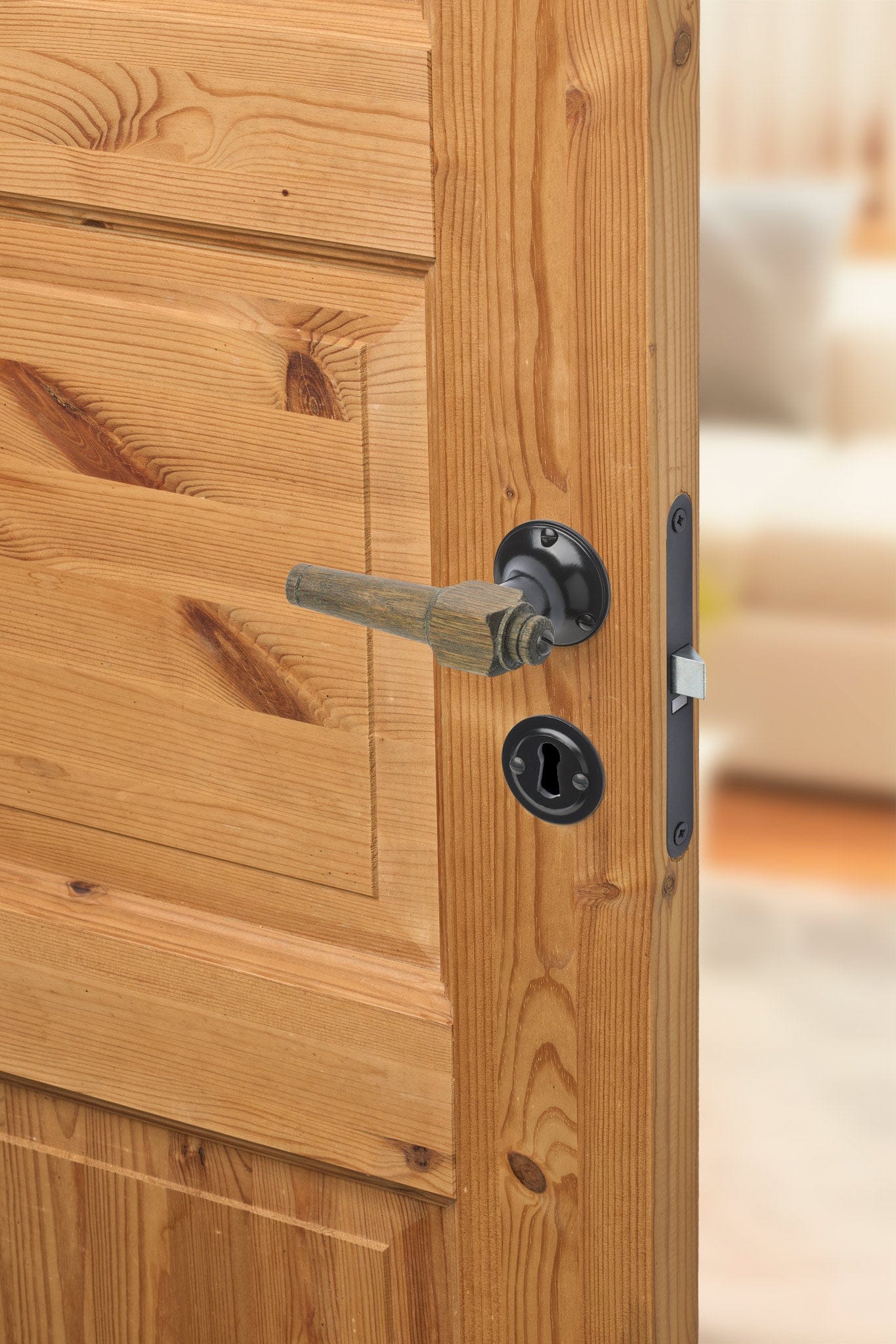 Svanemølle | Dørhåndtag i Røget Eg med klassiske rosetter og nøgleskilte i Sortlakeret Messing L 111 mm (C/C 30 mm) Sibes SM-ER-1770-SO FINICC