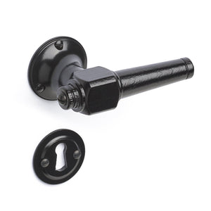 Svanemølle | Dörrhandtag i Svart - 1770/1771 rosetter och nyckelskyltar