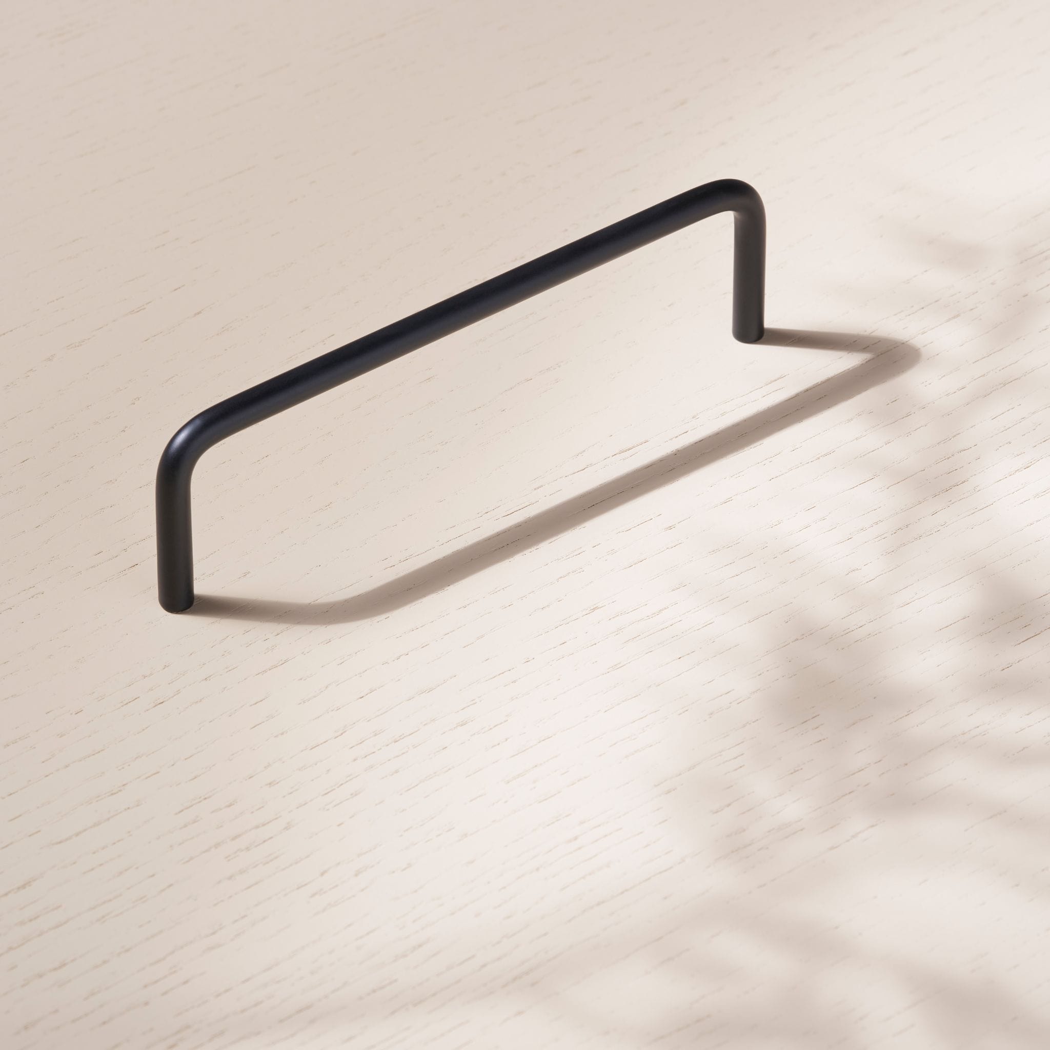 Thread | Greb i Mat Sort - med løs bagplade L 136 mm (C/C 128 mm) Toniton 401040-11 FINICC