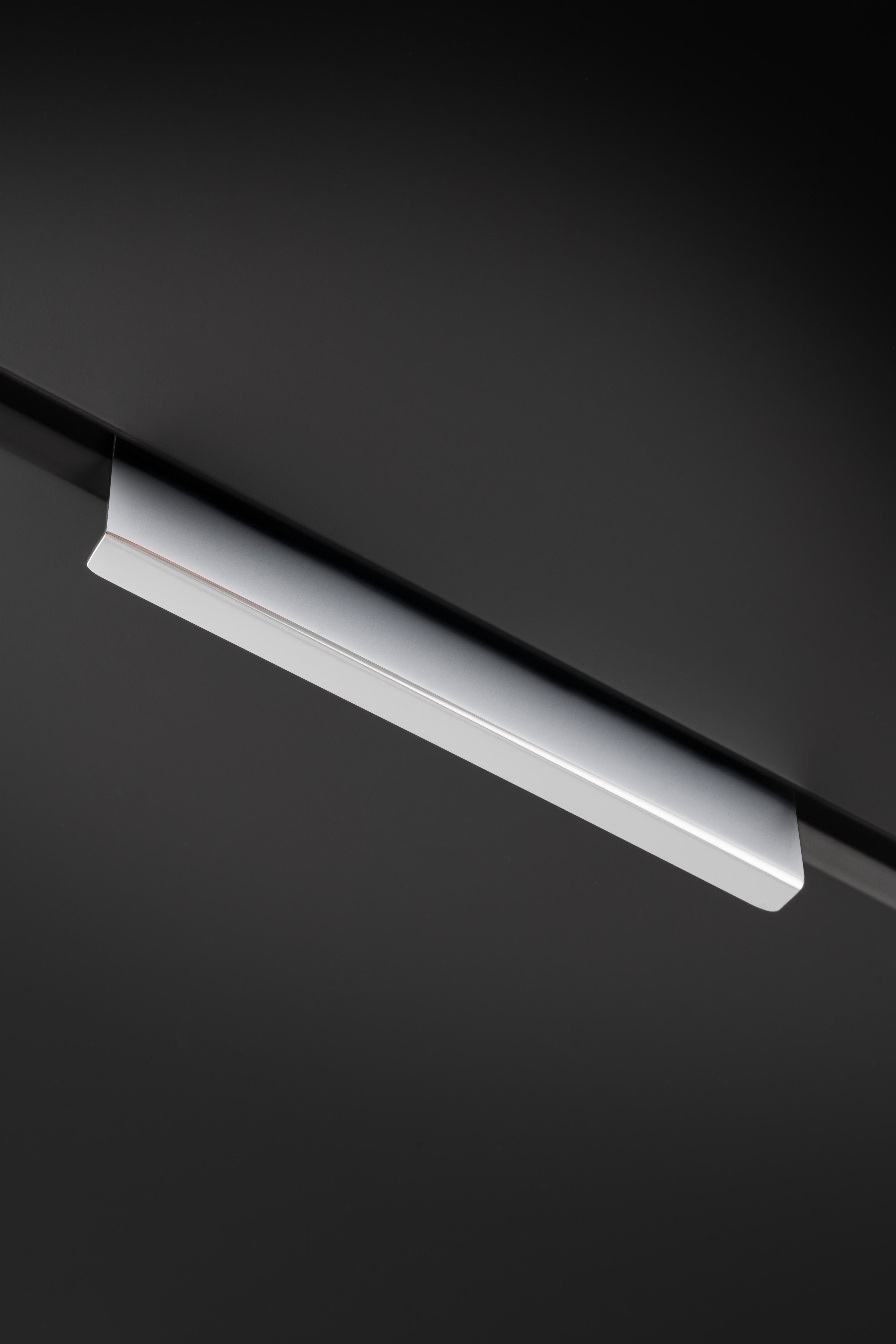 Tilly | Profilgreb i Blank Krom Alexander & Wilks FINICC