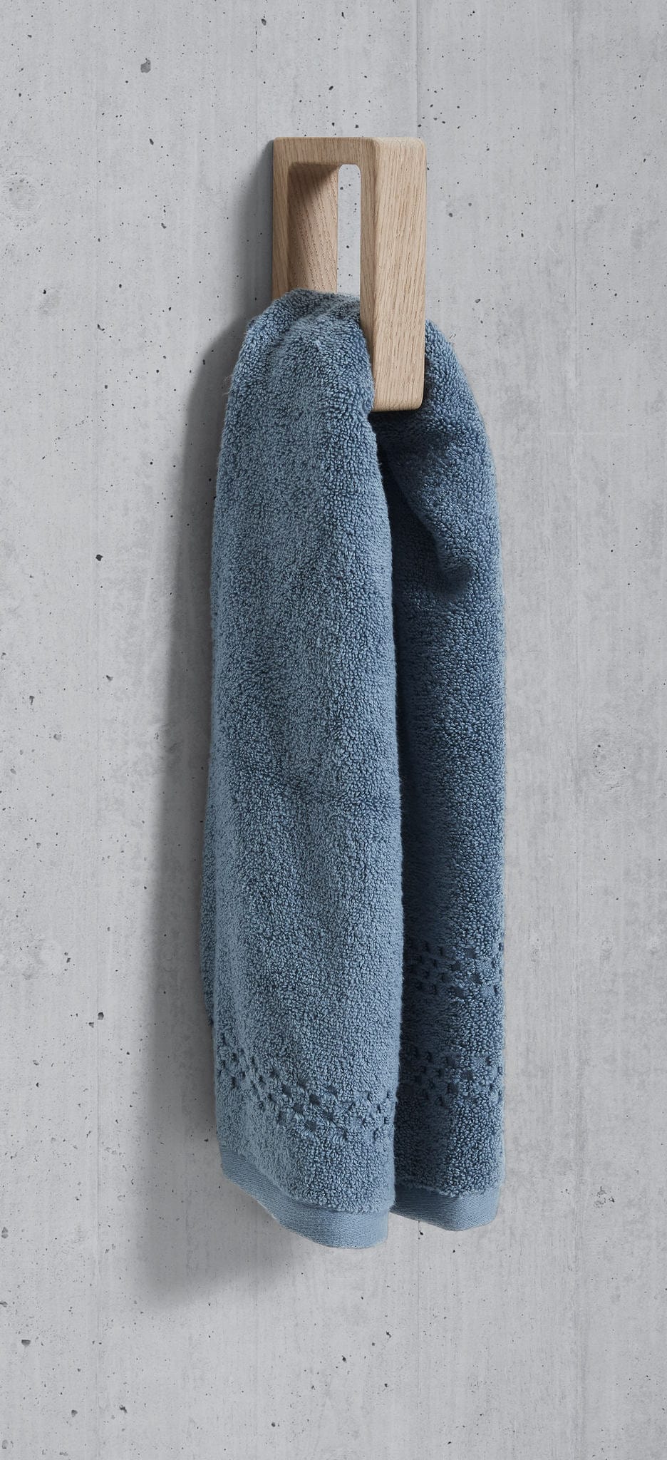Towel Grip | Handdukshållare i Ek