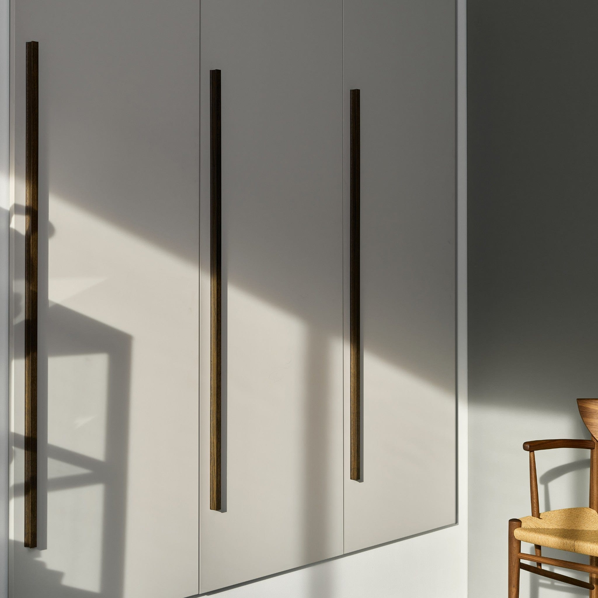 Track | Greb i Mørkebrun Eg Furnipart FINICC