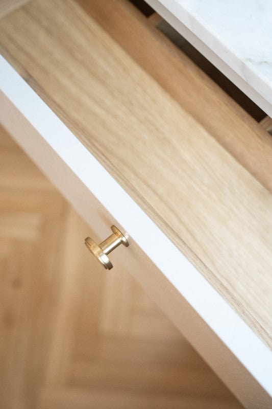 Uno | Knop i Børstet Messing uden Lak Ø 30 mm x D 25 mm Beslag Design 343312-11 FINICC