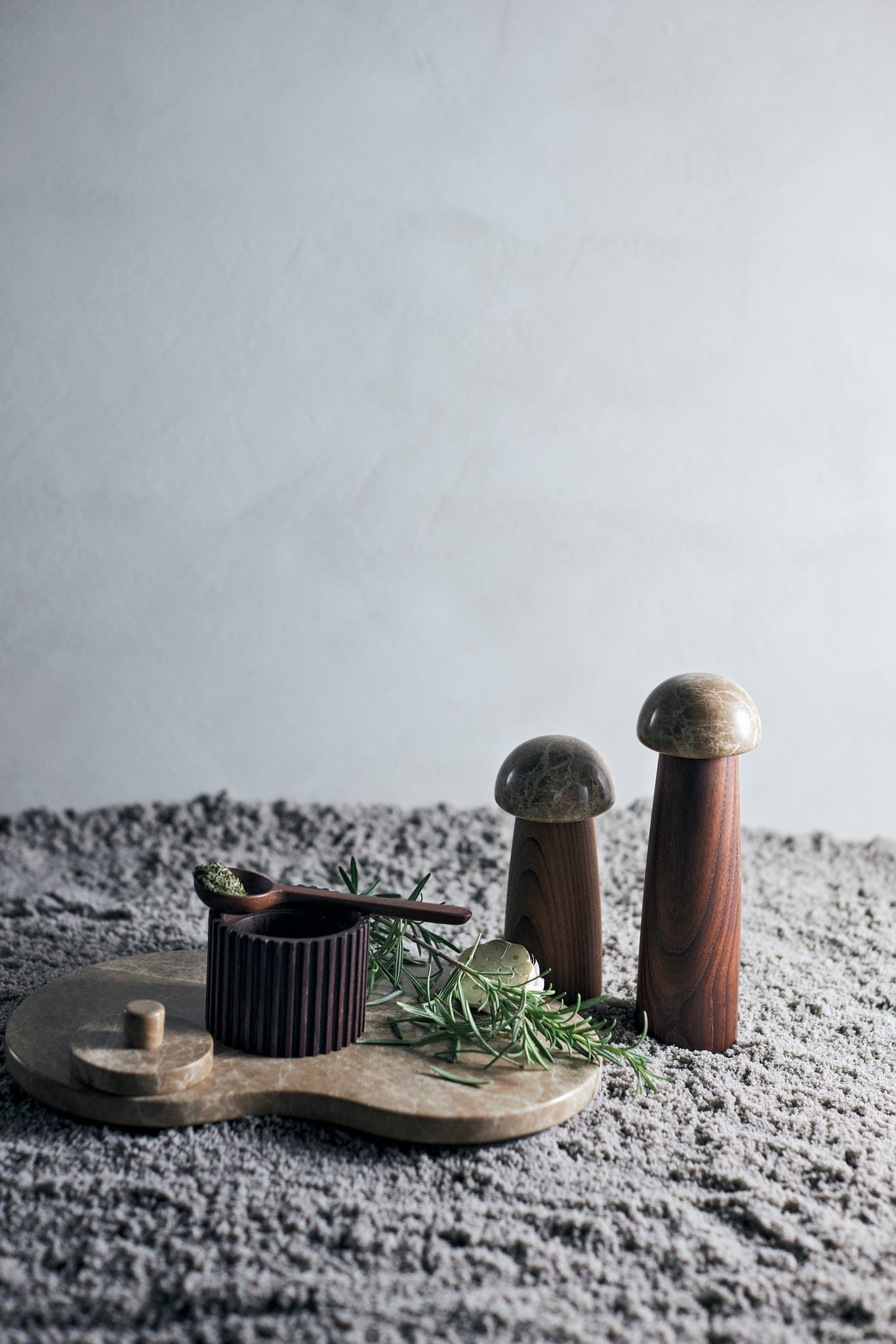 Yami | Kruka i Brun Ask/Marmor