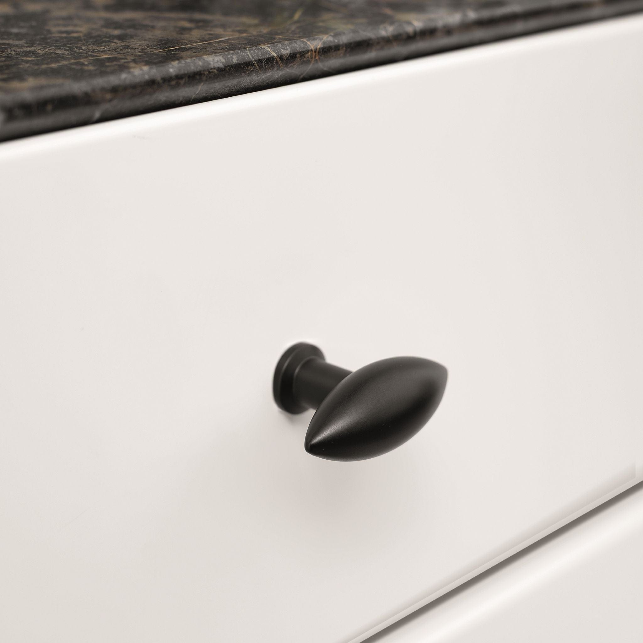 Zeppelin | Knop i Mat Sort L 51,9 mm Furnipart FP-530460053-99/OR FINICC